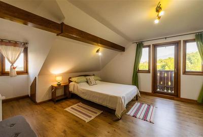 Casă individuală cu 10 camere cu Teren 1742 Mp în Central - 10