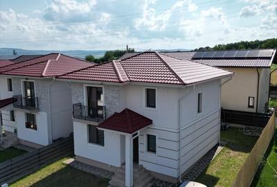Casă cu 4 camere în Horpaz