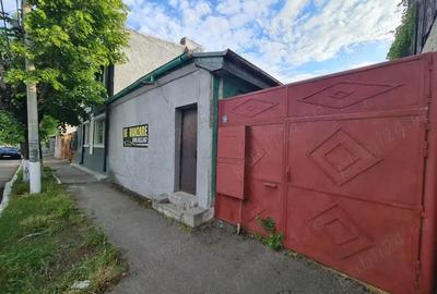 Casă cu 4 camere cu Canalizare în Central - 9