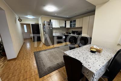 Casă individuală cu 5 camere cu Canalizare în Cristian - 5