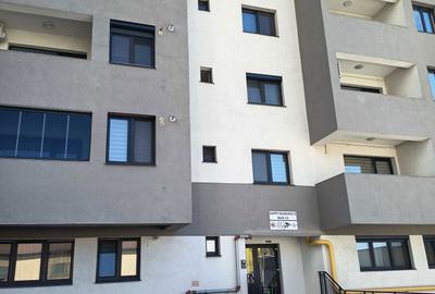 Apartament cu 2 camere decomandat în Calea București