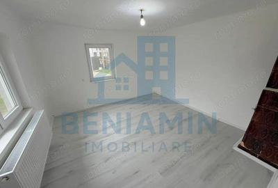 Casă cu 3 camere cu Teren 300 Mp în Brestei