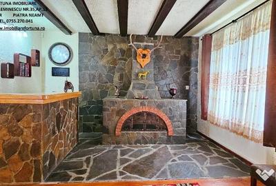 Casă cu 7 camere cu Teren 1250 Mp în Central - 2