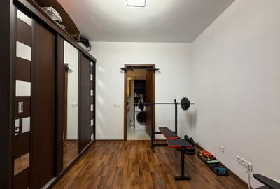 Apartament cu 3 camere decomandat în Titan - 9