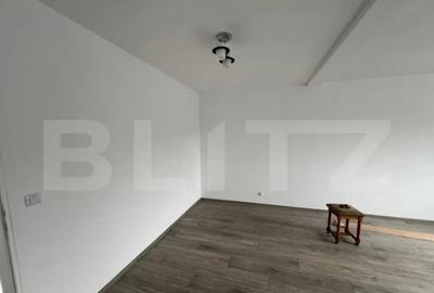 Casă cu 5 camere cu Teren 357 Mp în 14 Mai - 6