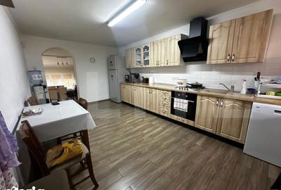 Casă cu 5 camere cu Teren 500 Mp în Central - 15