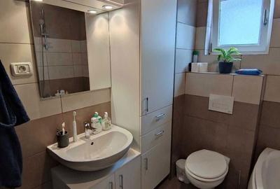Apartament cu 3 camere decomandat în Central - 1
