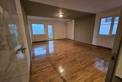 Casă individuală cu 7 camere cu Garaj în 1 Mai - 5