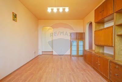 Apartament cu 3 camere circular în Astra - 3