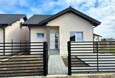 Duplex despartit prin baie - mansardabil - teren 360 mp - 1
