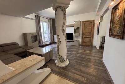 Apartament cu 3 camere, mobilat în Universitate - 1
