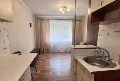 Garsonieră în Gara de Nord