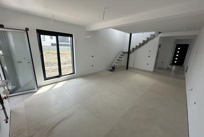 Duplex cu 4 camere cu Canalizare în Exterior Nord - 3