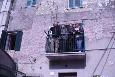 Apartament cu 3 camere nedecomandat în Vale - 2