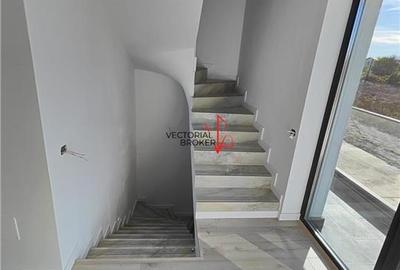 Duplex cu 4 camere cu Canalizare în Prelungirea Ghencea - 14