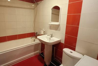 Garsonieră decomandată în Pajura