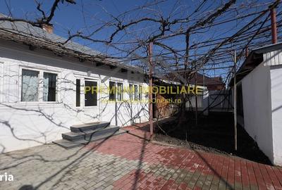 Casă cu 4 camere în Central - 3