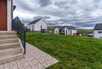 Casa individuala, arhitectura moderna, compartimentare superba, com 0 - 3