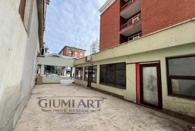 Spațiu comercial, de 60 mp, în Central