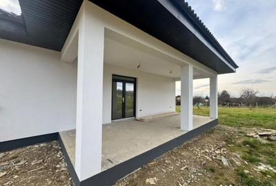 Casă cu 4 camere cu Teren 812 Mp în Satu Nou de Jos - 6