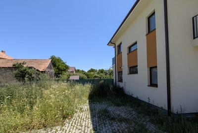 Casă cu 4 camere cu Teren 500 Mp în Florești