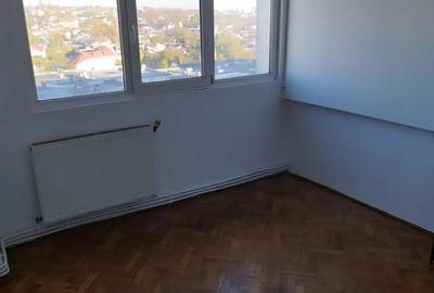 Inchiriere apartament 4 camere mobilat partial et 8 central - 2