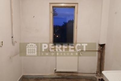 Apartament 2 camere semidecomandat etaj 4 NORD 44000euro FARA RISC!! - 2