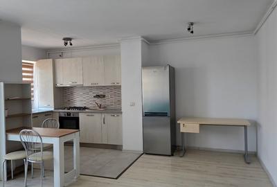 Apartament cu 2 camere semidecomandat, mobilat în Tractorul - 7