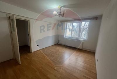Apartament cu 2 camere semidecomandat în Gară