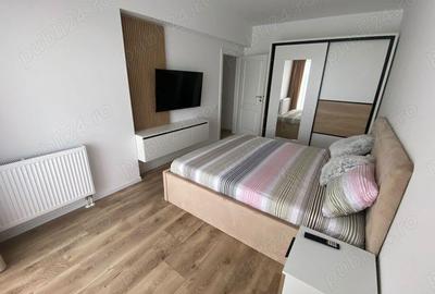 Apartament cu 5 camere decomandat în Noua - 10