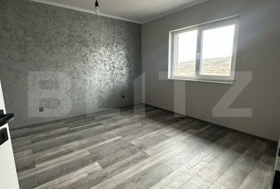 Casa individuala, 4 camere, 3 bai, garaj, zona Beta Residence - 5