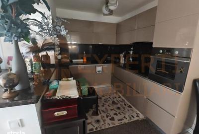 Casă cu 3 camere cu Teren 230 Mp în Brătianu - 2