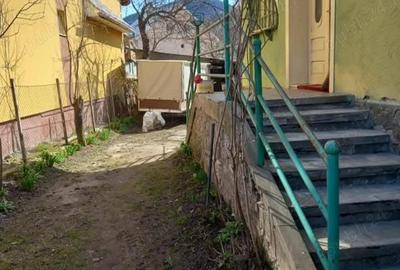 Casă cu 3 camere în Central - 1