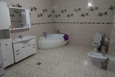 Casă cu 5 camere cu Teren 400 Mp în Central - 5