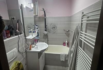 Apartament cu 3 camere în Central - 1