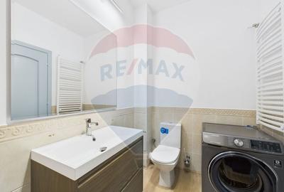 Casă cu 7 camere cu Teren 400 Mp în Central - 15