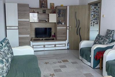 Apartament cu 2 camere semidecomandat, mobilat în Cetate