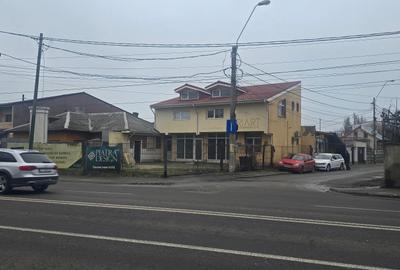 Spațiu comercial, de 240 mp, în - 1