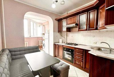 Apartament cu 3 camere decomandat în Gorjului - 3