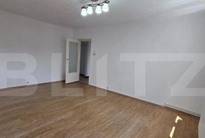 Apartament de vanzare, cu 3 camere, 76 mp, zona Micro 17 - 5