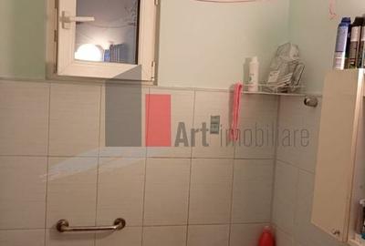 Vânzare apartament semidecomandat 2 camere Bd. Obregia - 7