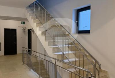 Apartament cu 4 camere decomandat în Nerva Traian