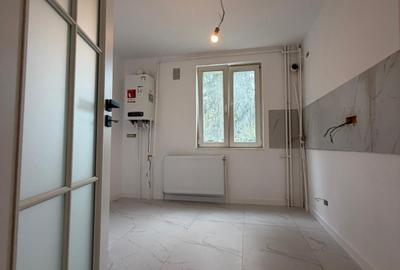 Apartament cu 3 camere decomandat în 1 Decembrie 1918 - 1