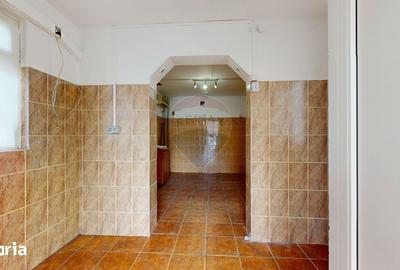 Spațiu comercial, de 18 mp, în Florilor - 2