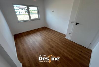 Casa tip DUPLEX - Loc de parcare si terasa  Toate utilitatile - Drum asfaltat - 11