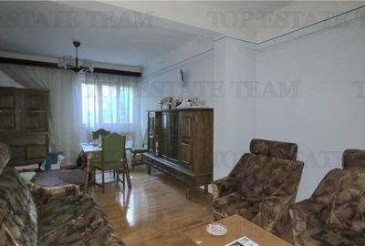 Vanzare Teren cu casa 6 Camere Renovabila - Zona Chibrit Expozitiei Vanzare Teren cu casa 6 Camere Renovabila - Zona Chibrit Expozitiei - 4