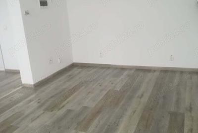 Spațiu comercial, de 143 mp, în Central - 3