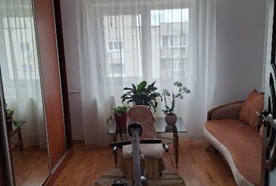 Apartament 4 camere, zona 13 Septembrie - 12