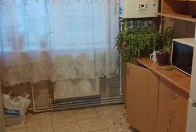 Apartament cu 2 camere semidecomandat în Micro 3 - 7