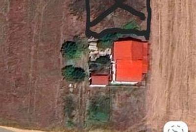 Teren de 500 mp, în Vărăști